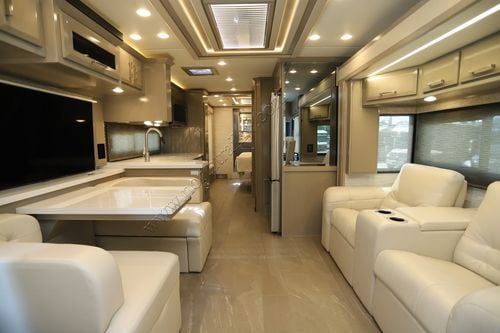 2025 Newmar New Aire 3547