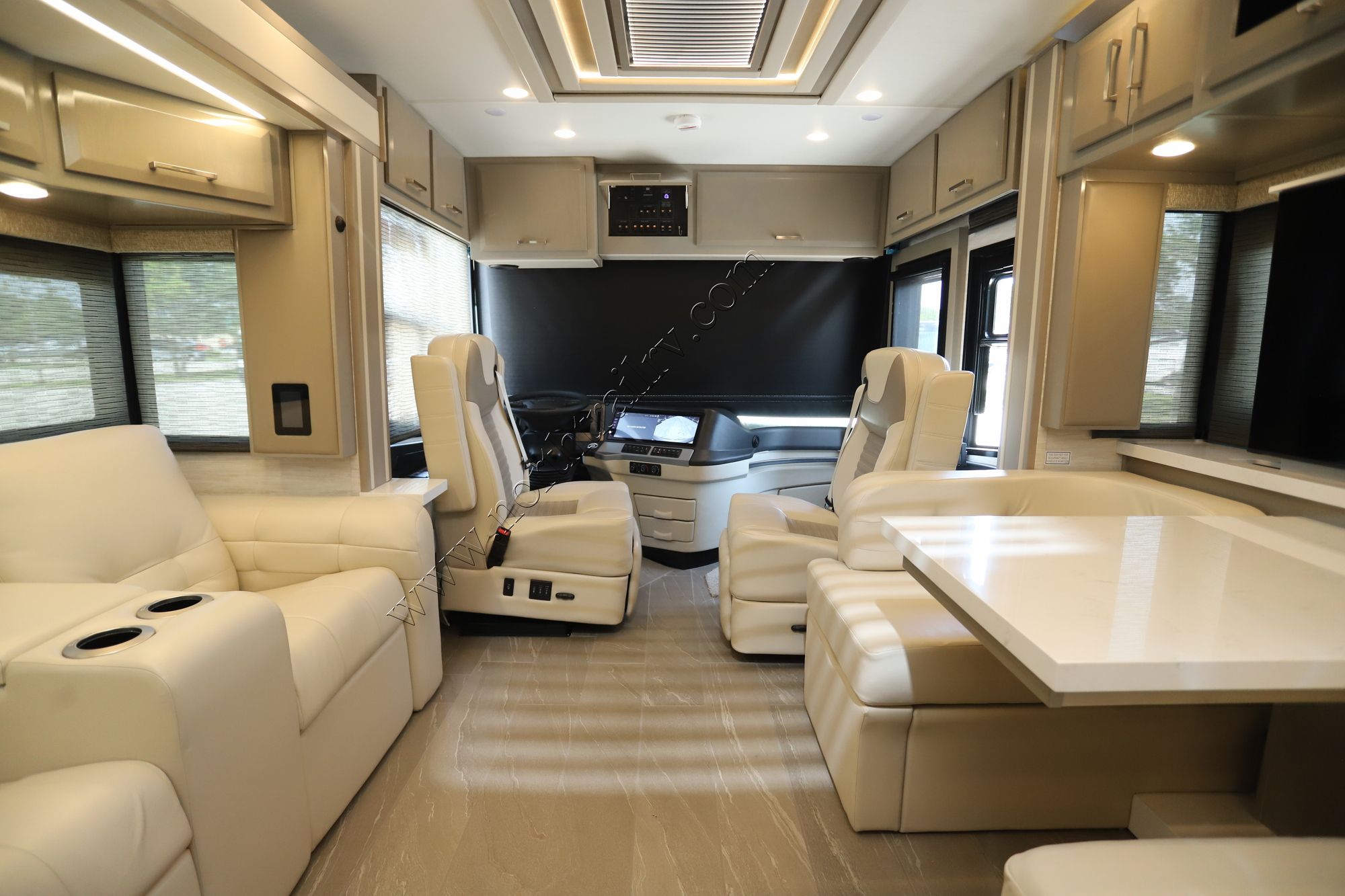 New 2025 Newmar New Aire 3547 Class A  For Sale