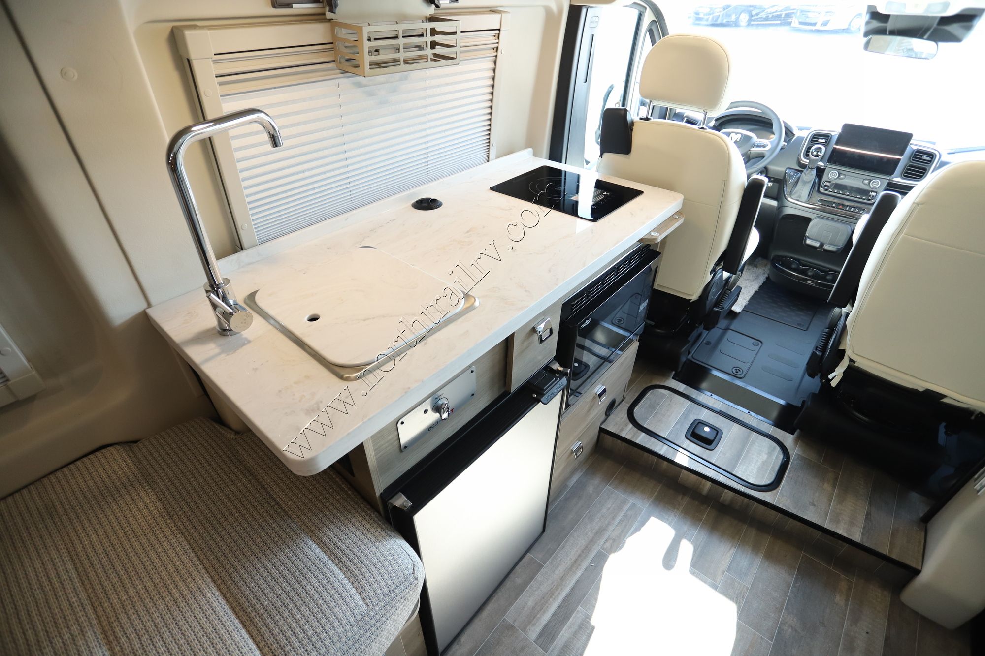 New 2025 Winnebago Travato 259KL Class B  For Sale