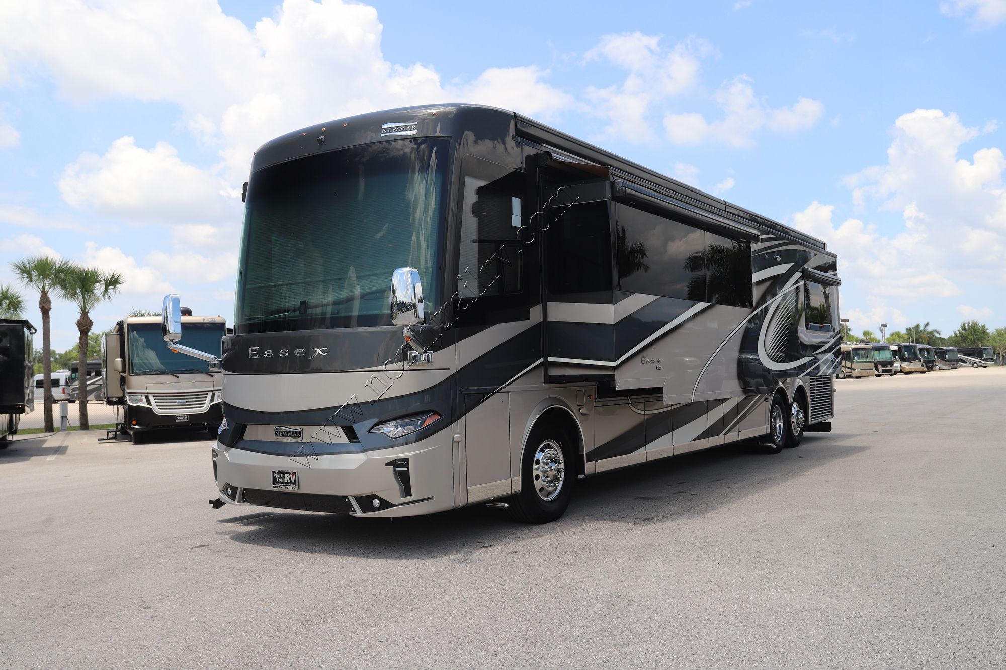 Used 2023 Newmar Essex 4595 Class A  For Sale