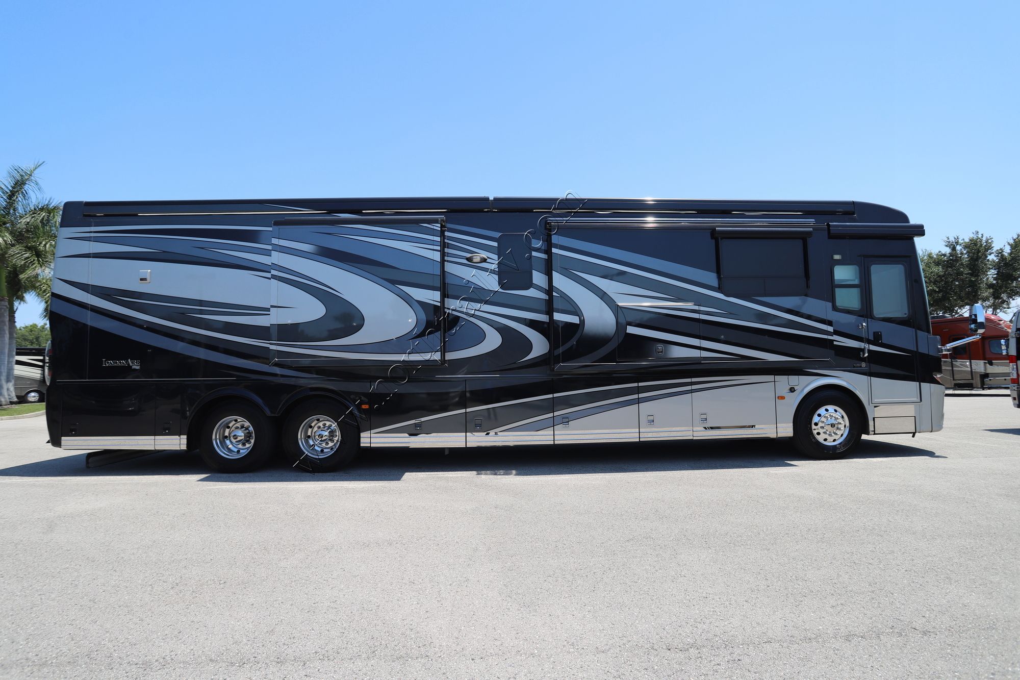 Used 2015 Newmar London Aire 4553 Class A  For Sale