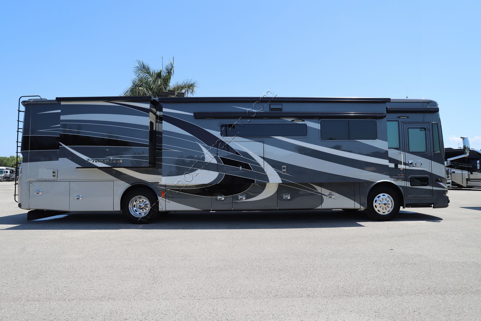 Used 2019 Tiffin Motor Homes Phaeton 40 AH Class A  For Sale