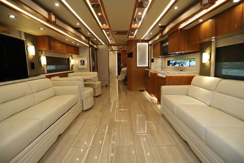 2019 Tiffin Motor Homes Zephyr 45PZ
