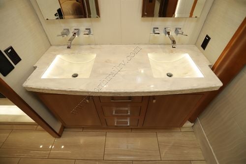 2019 Tiffin Motor Homes Zephyr 45PZ