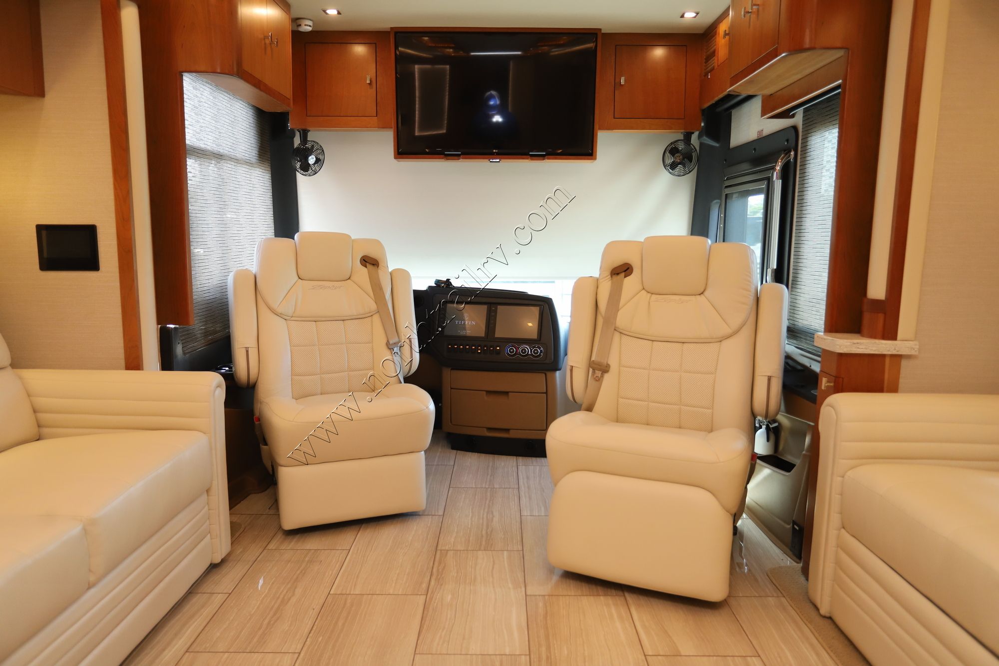 Used 2019 Tiffin Motor Homes Zephyr 45PZ Class A  For Sale