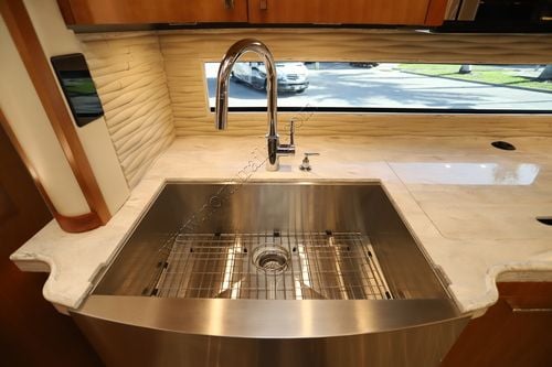 2019 Tiffin Motor Homes Zephyr 45PZ