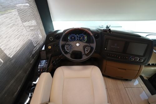 2019 Tiffin Motor Homes Zephyr 45PZ