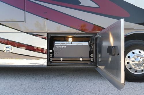 2019 Tiffin Motor Homes Zephyr 45PZ