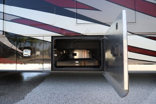 2019 Tiffin Motor Homes Zephyr 45PZ