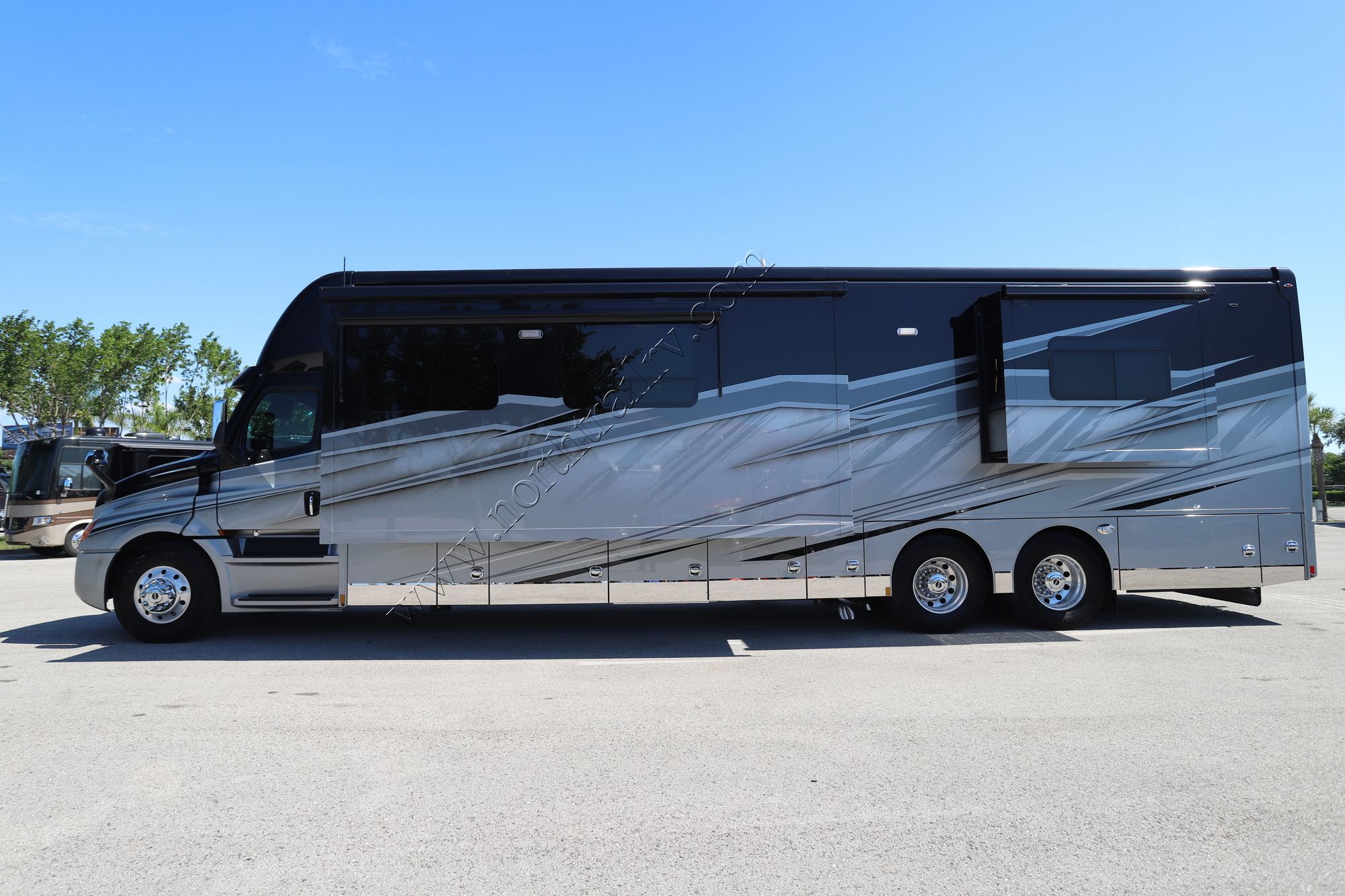 Used 2024 Renegade Rv Xl 45DBM Super C  For Sale