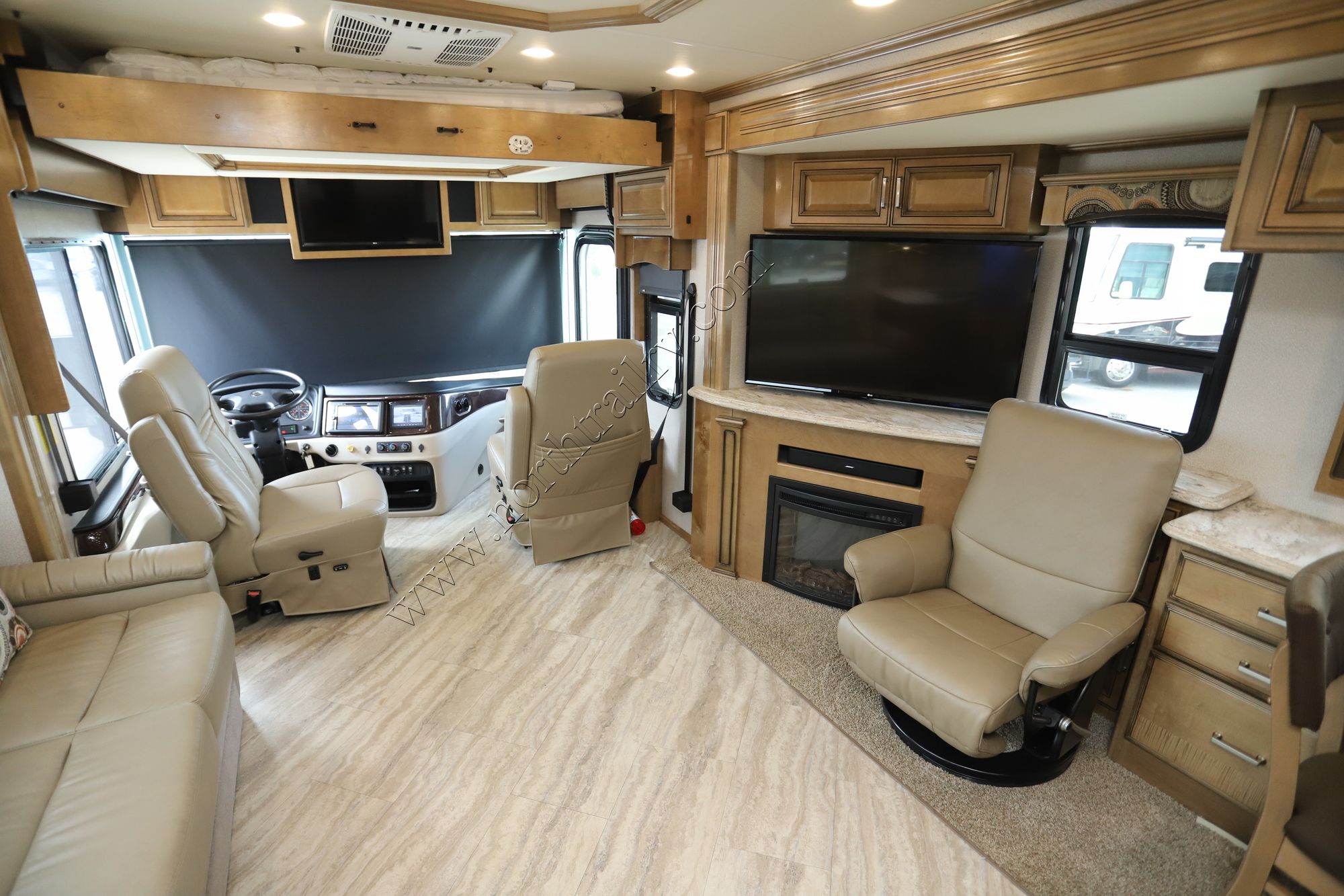 Used 2019 Fleetwood Pace Arrow Lxe 37R Class A  For Sale