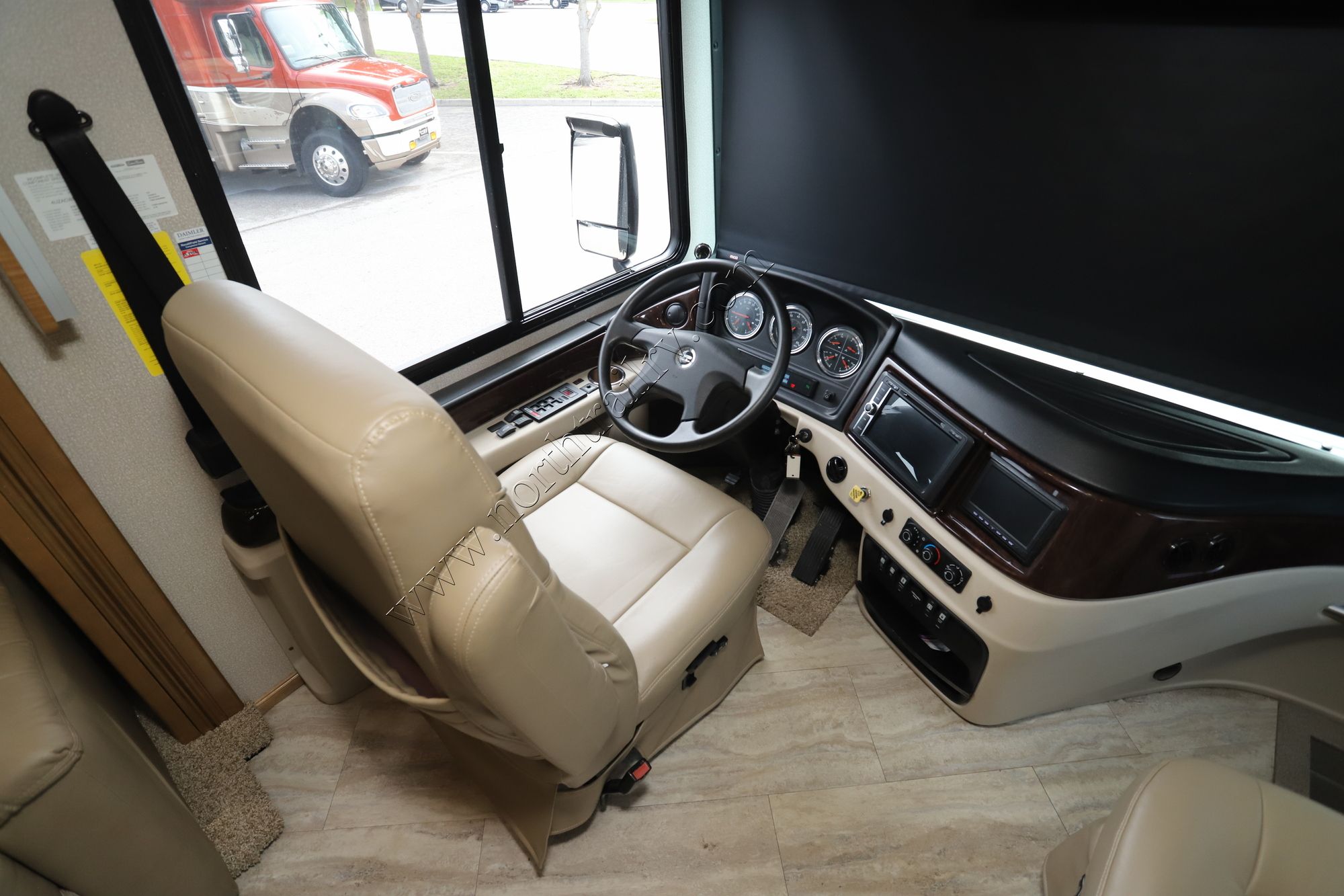 Used 2019 Fleetwood Pace Arrow Lxe 37R Class A  For Sale