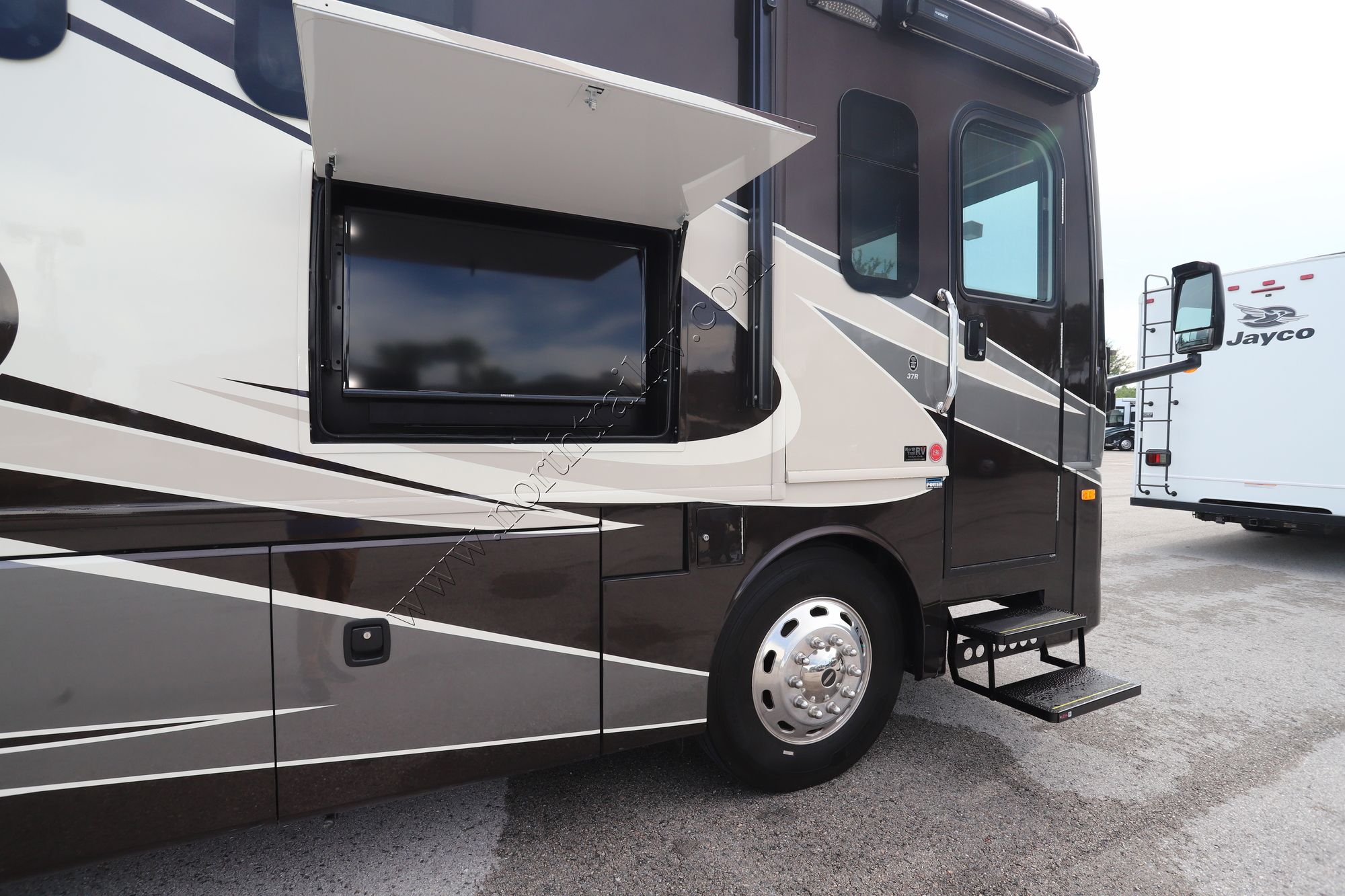 Used 2019 Fleetwood Pace Arrow Lxe 37R Class A  For Sale