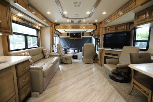 2019 Fleetwood Pace Arrow Lxe 37R