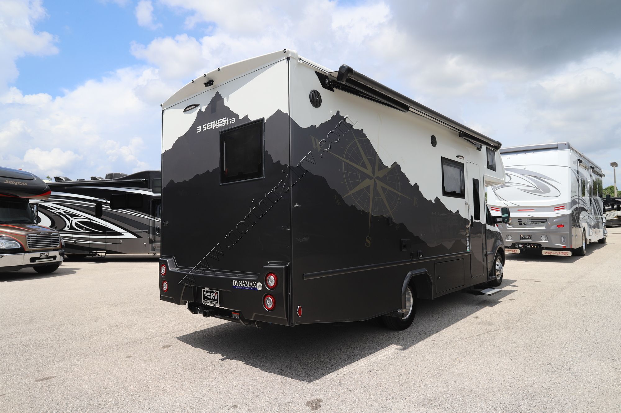 New 2025 Dynamax Isata 3 24SSSF Class C  For Sale