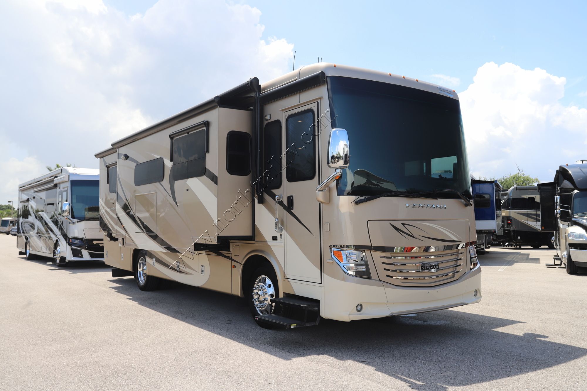 Used 2019 Newmar Ventana 3412 Class A  For Sale