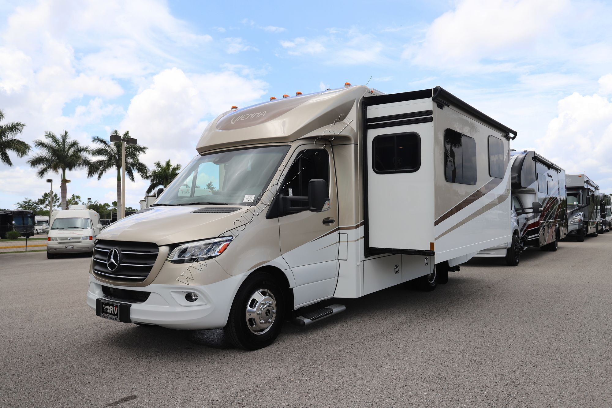 New 2024 Renegade Rv Vienna 25-VRML Class C  For Sale