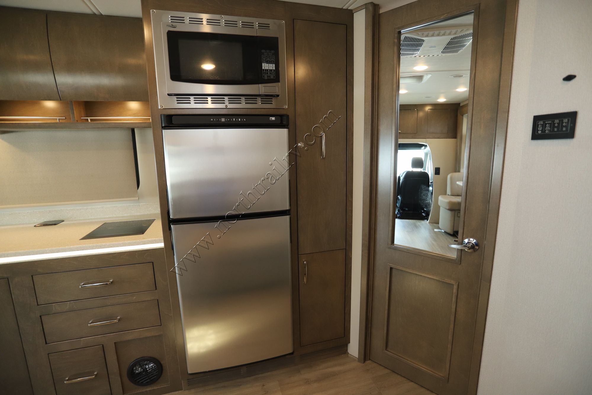 New 2024 Renegade Rv Vienna 25-VRML Class C  For Sale