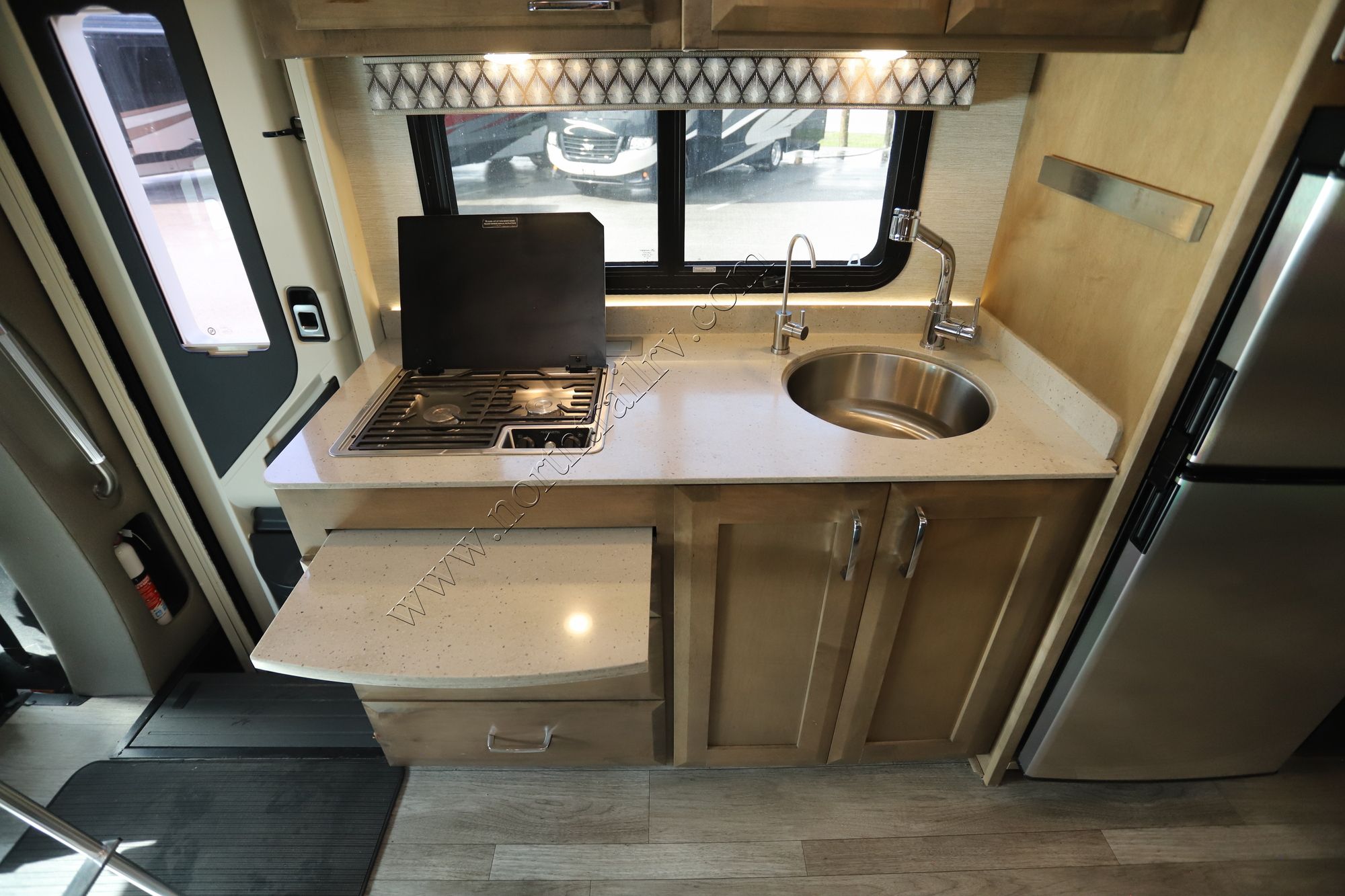 Used 2022 Tiffin Motor Homes Wayfarer 25 RW Class C  For Sale