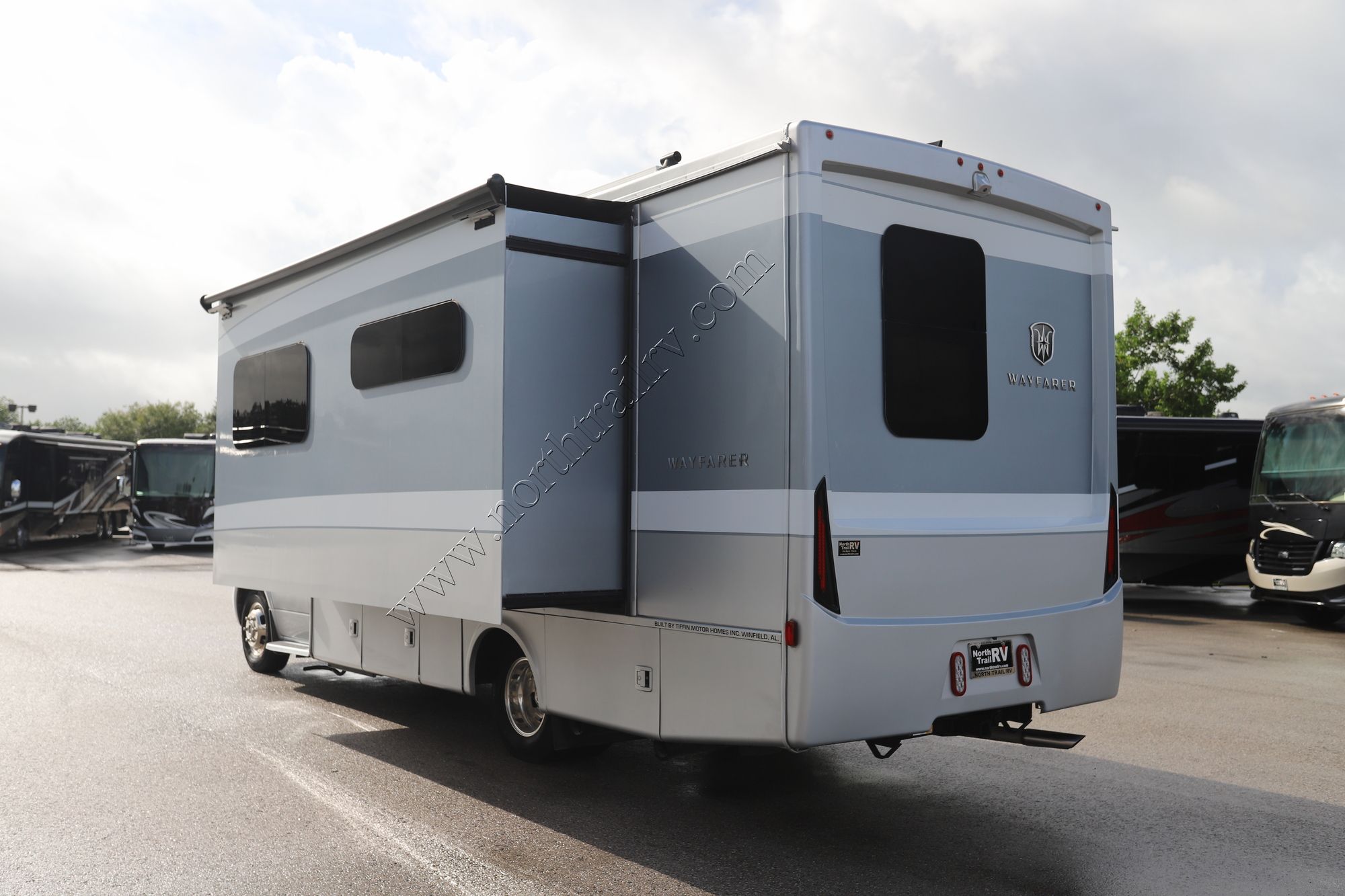 Used 2022 Tiffin Motor Homes Wayfarer 25 RW Class C  For Sale