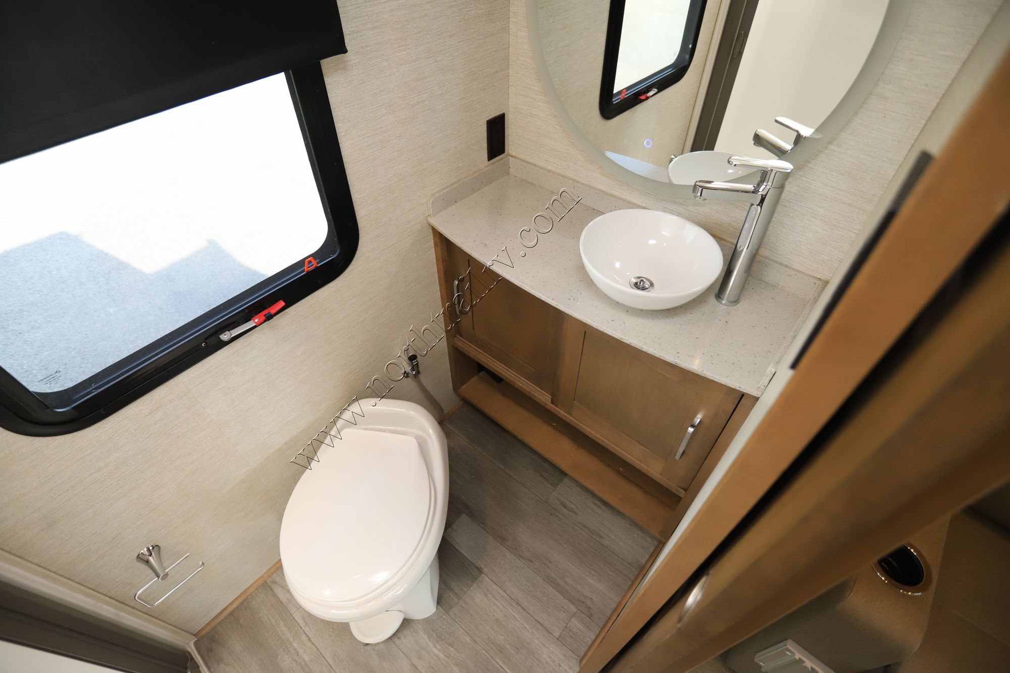 Used 2022 Tiffin Motor Homes Wayfarer 25 RW Class C  For Sale