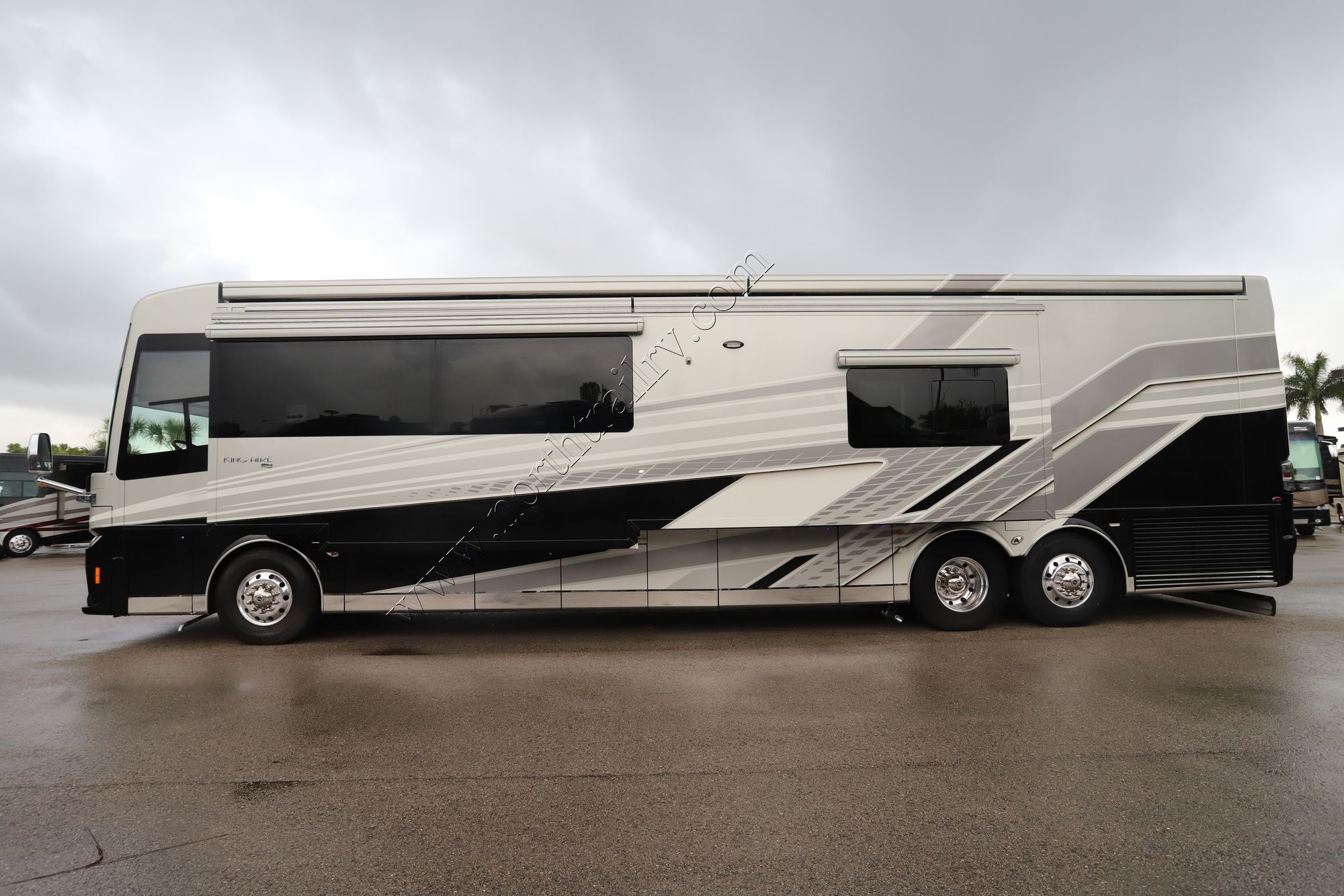 Used 2022 Newmar King Aire 4531 Class A  For Sale