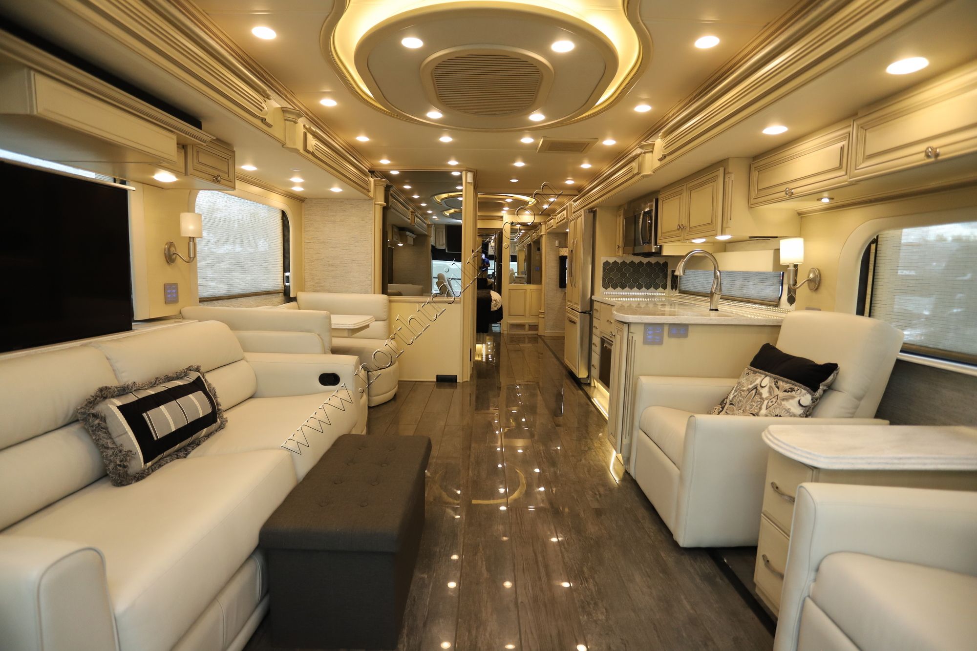 Used 2019 Newmar Essex 4533 Class A  For Sale