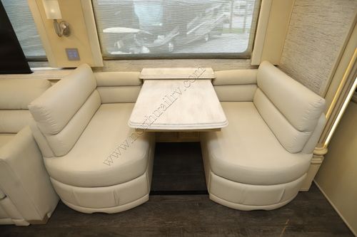 2019 Newmar Essex 4533