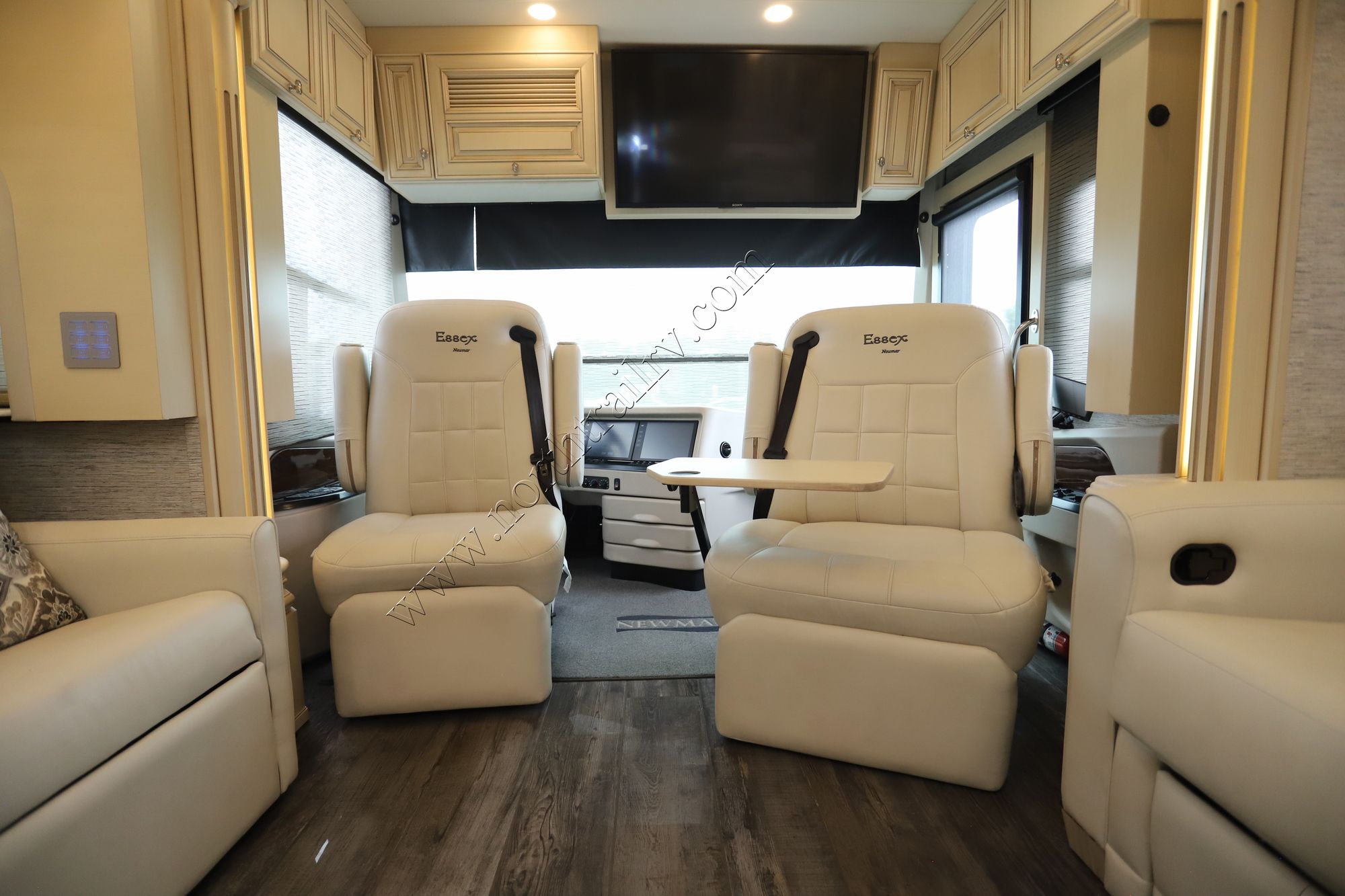 Used 2019 Newmar Essex 4533 Class A  For Sale