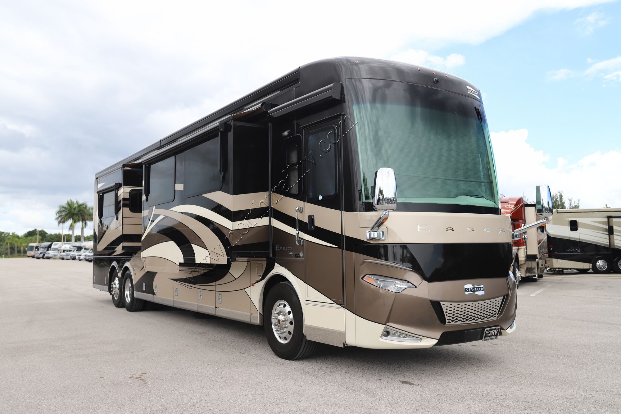 Used 2019 Newmar Essex 4533 Class A  For Sale