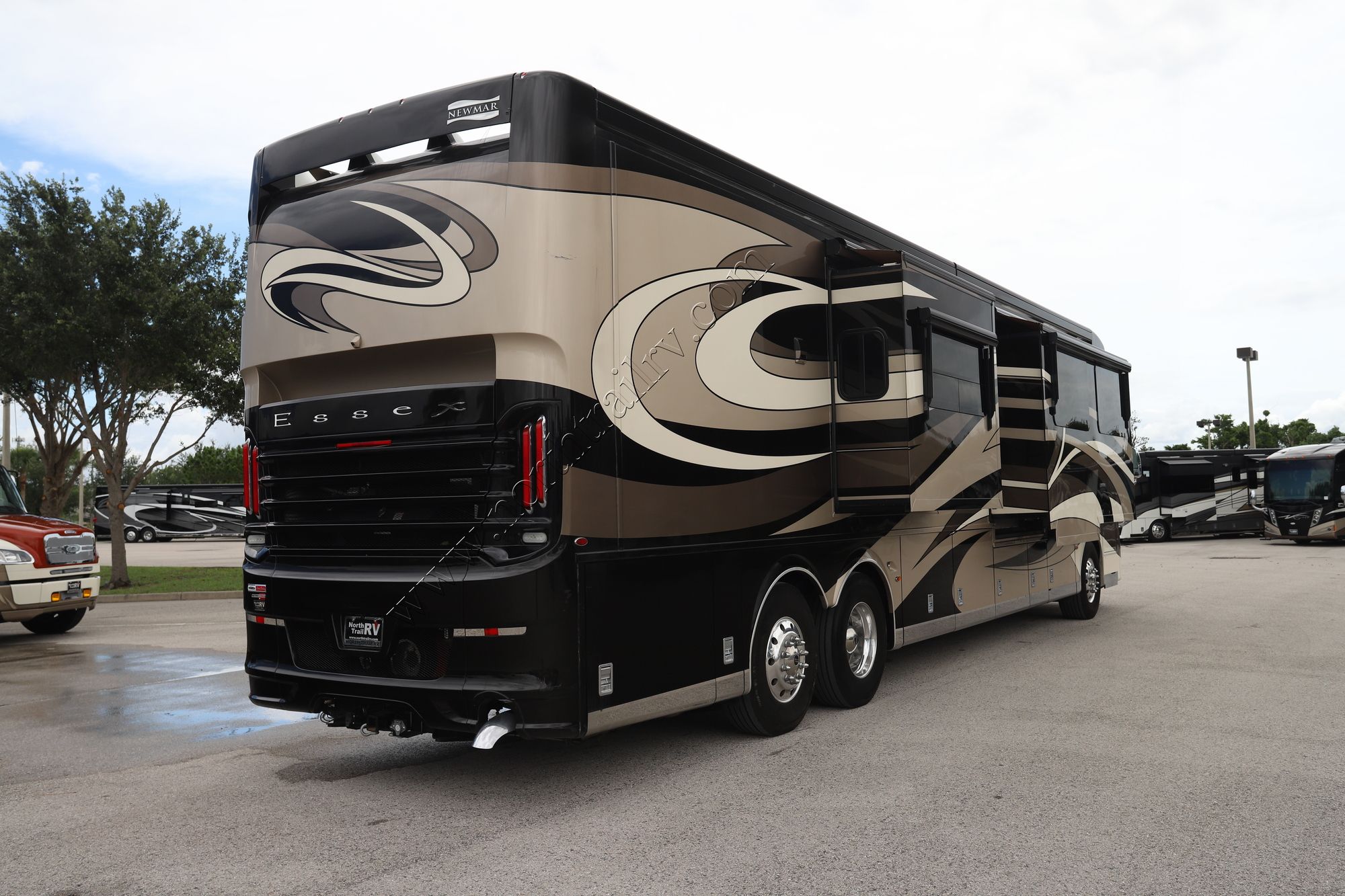 Used 2019 Newmar Essex 4533 Class A  For Sale