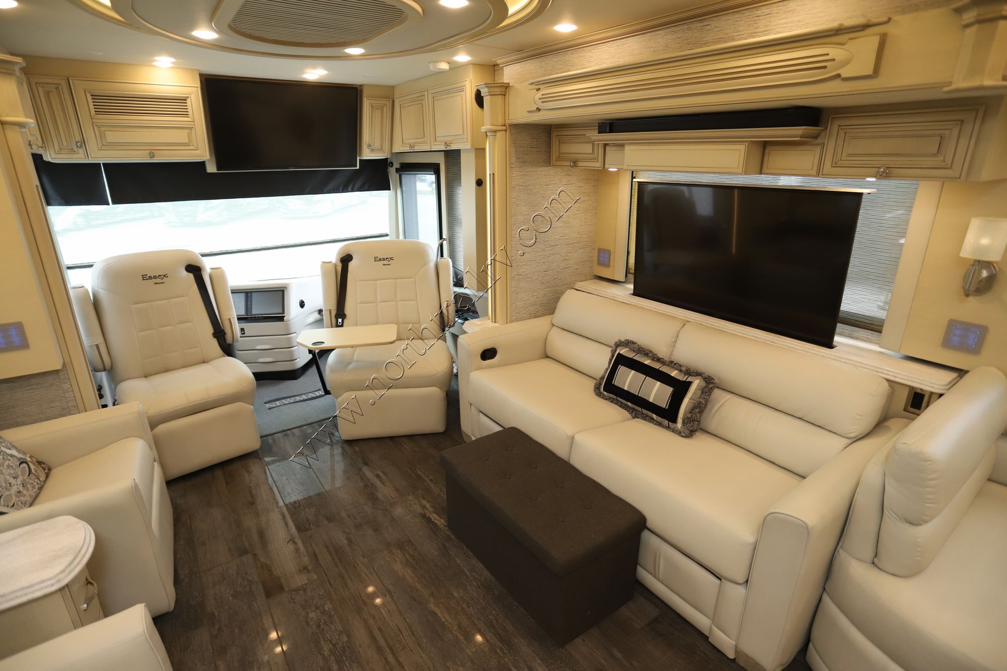 Used 2019 Newmar Essex 4533 Class A  For Sale