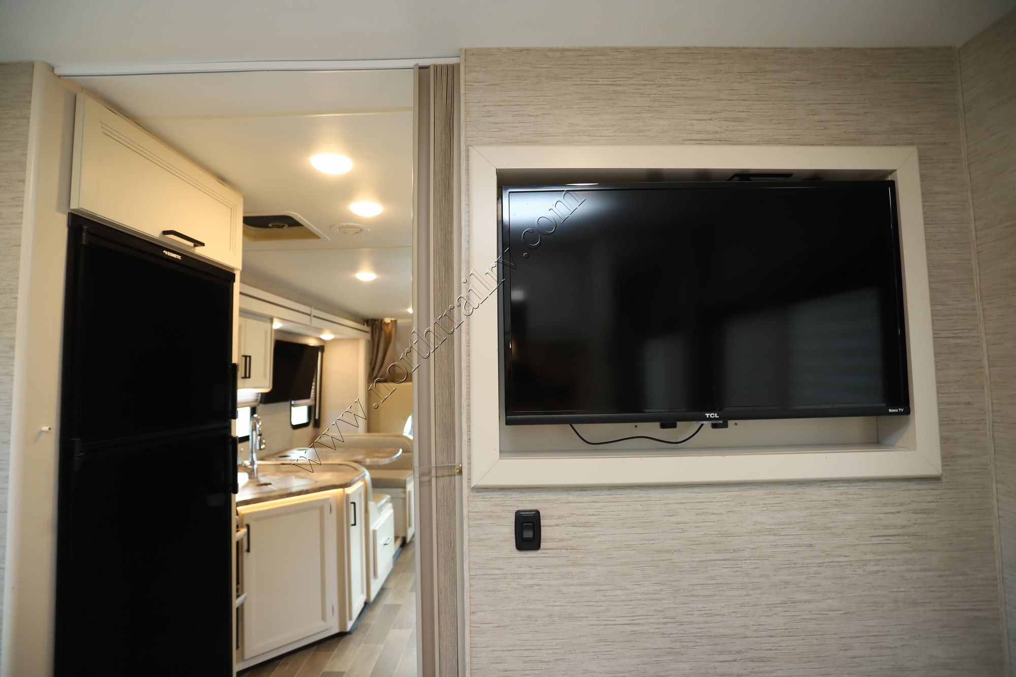 Used 2022 Thor Chateau 28Z Class C  For Sale