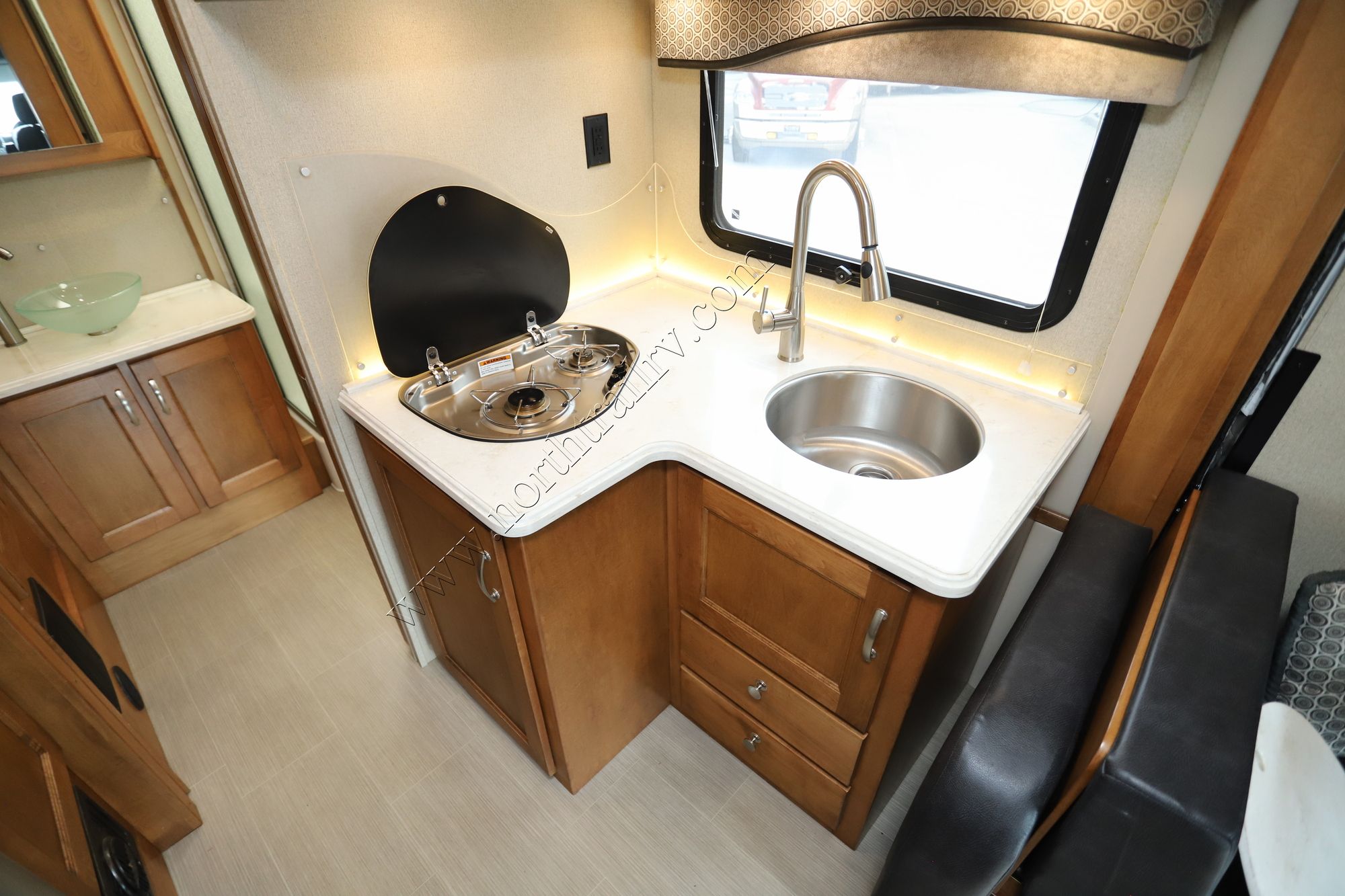 Used 2017 Renegade Rv Vienna 25MBS Class C  For Sale