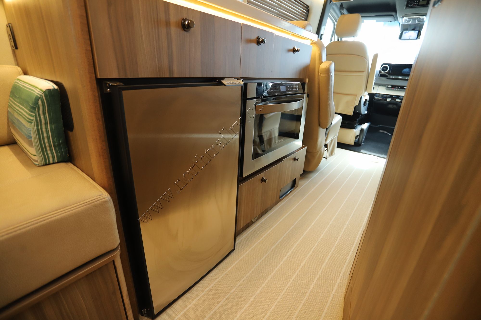 Used 2023 Airstream Interstate 24GL Tommy Bahama E1 4X4 Class B  For Sale