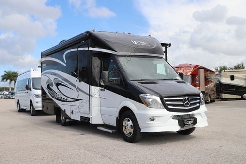 2017 Renegade Rv Vienna 25MBS