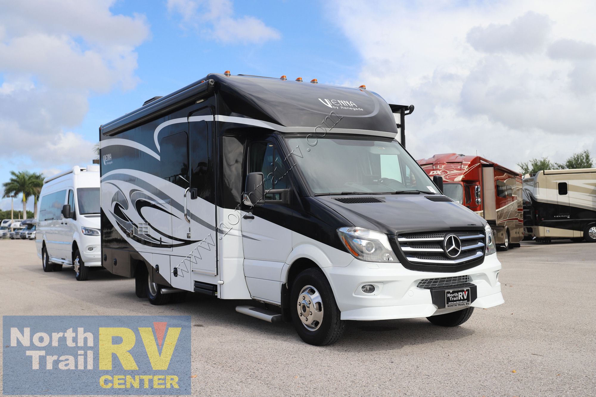 Used 2017 Renegade Rv Vienna 25MBS Class C  For Sale