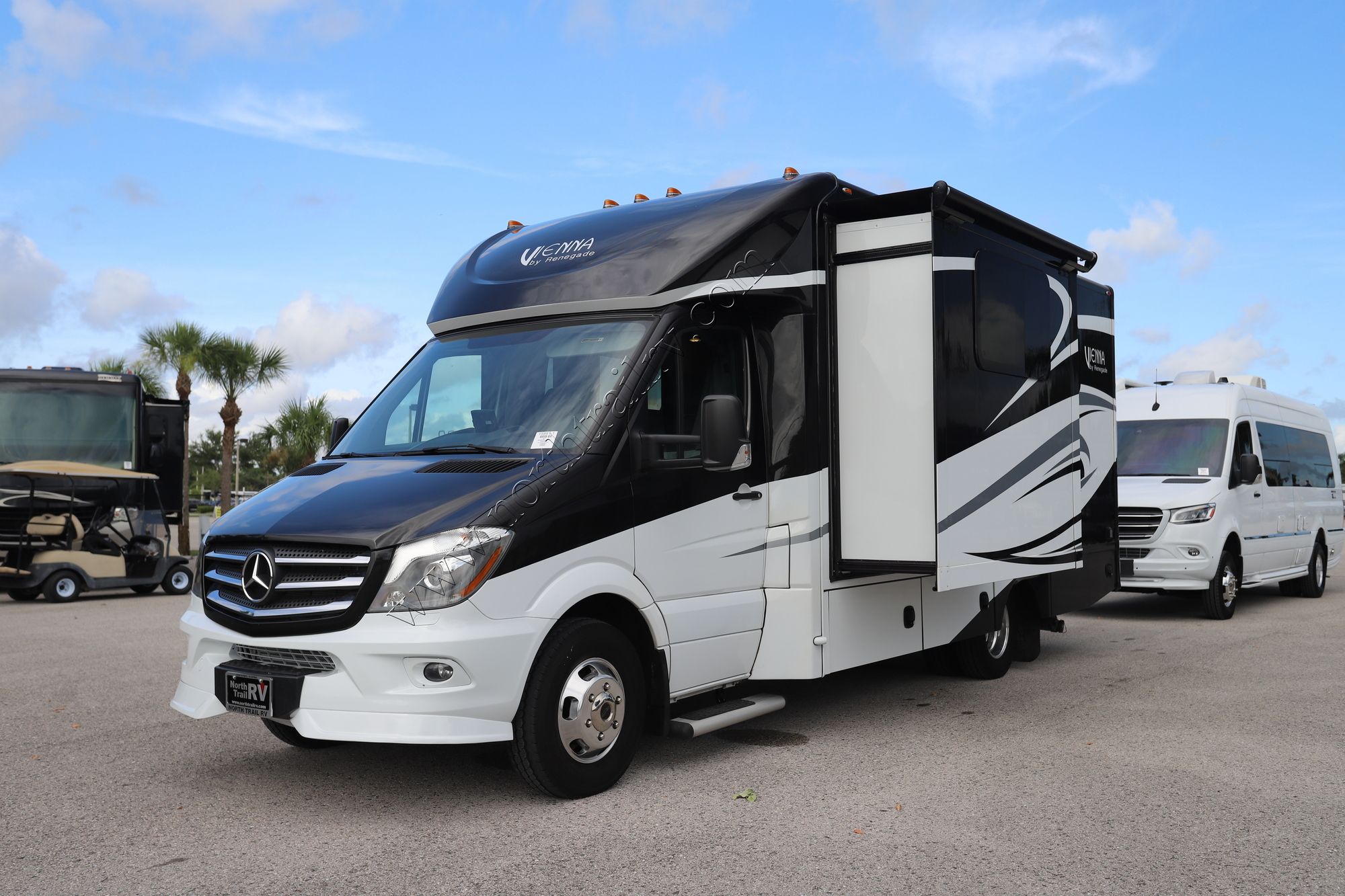 Used 2017 Renegade Rv Vienna 25MBS Class C  For Sale