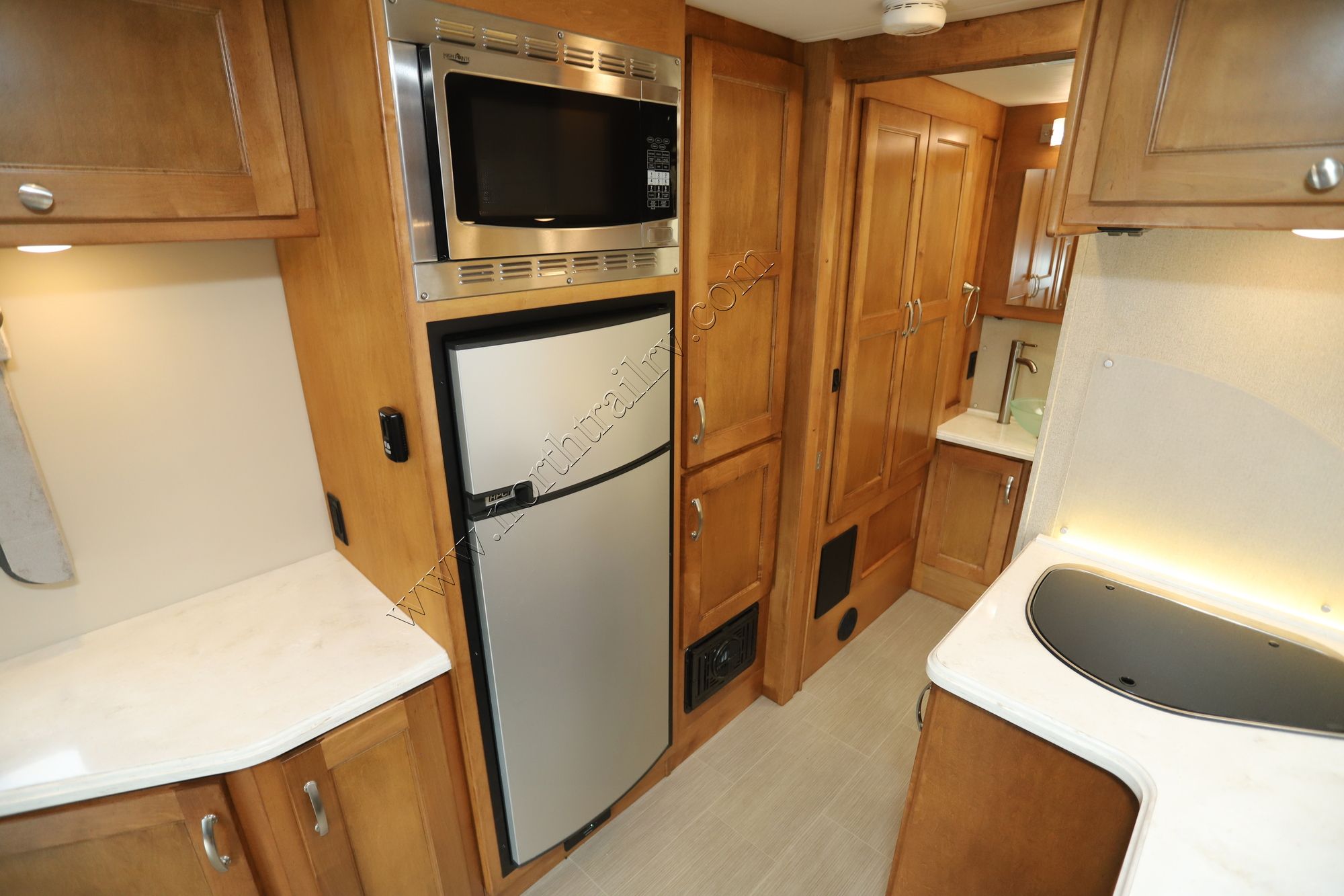 Used 2017 Renegade Rv Vienna 25MBS Class C  For Sale