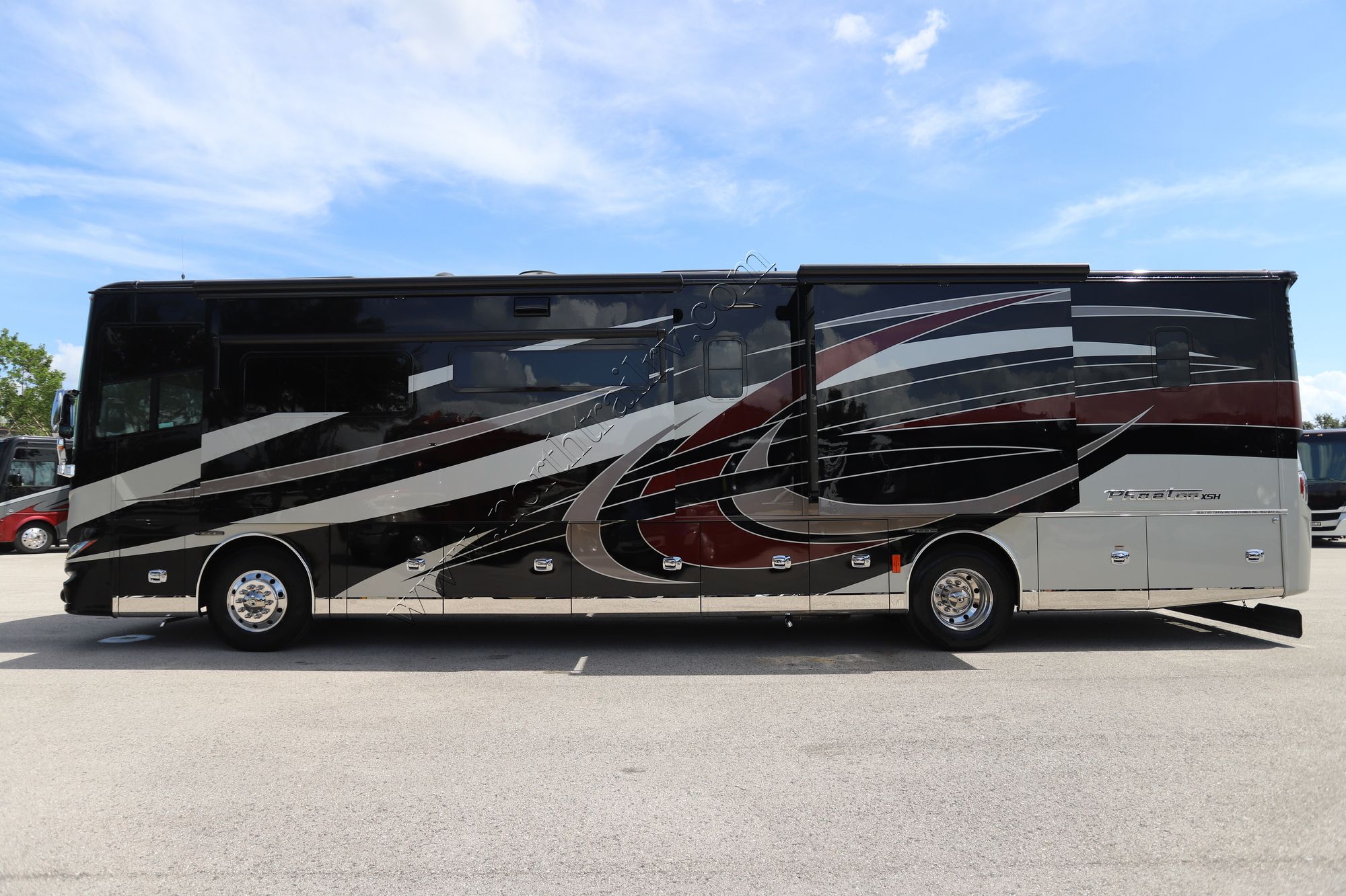 Used 2019 Tiffin Motor Homes Phaeton 40IH Class A  For Sale