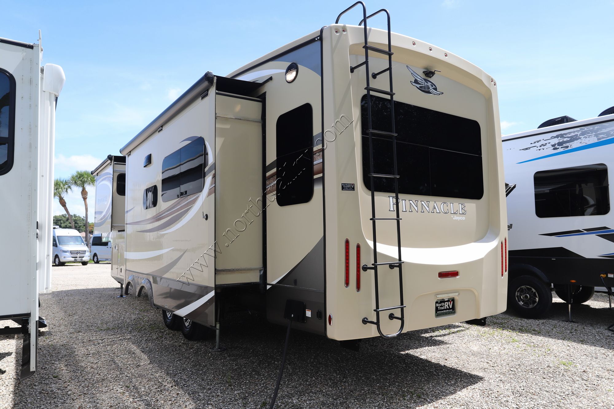 Used 2019 Jayco Pinnacle 36FBTS Fifth Wheel  For Sale