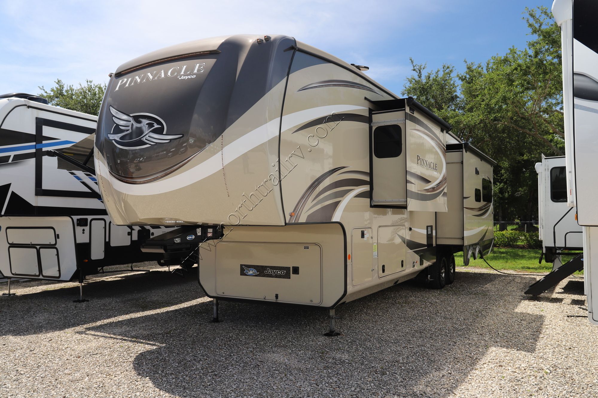 Used 2019 Jayco Pinnacle 36FBTS Fifth Wheel  For Sale