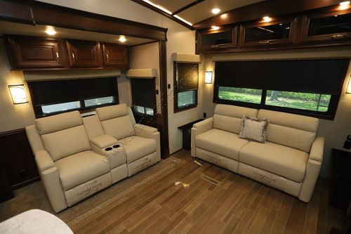 2019 Jayco Pinnacle 36FBTS