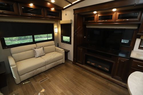 2019 Jayco Pinnacle 36FBTS