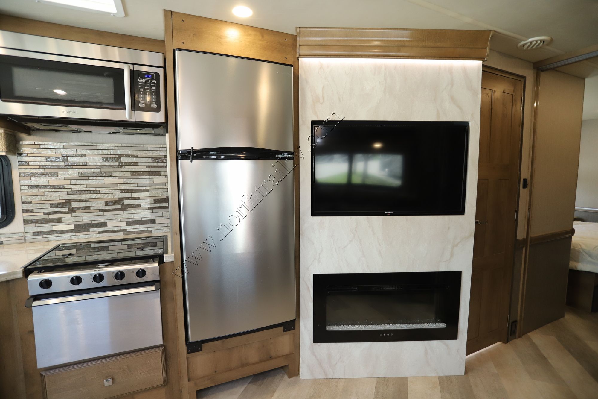 Used 2021 Holiday Rambler Invicta 34MB Class A  For Sale