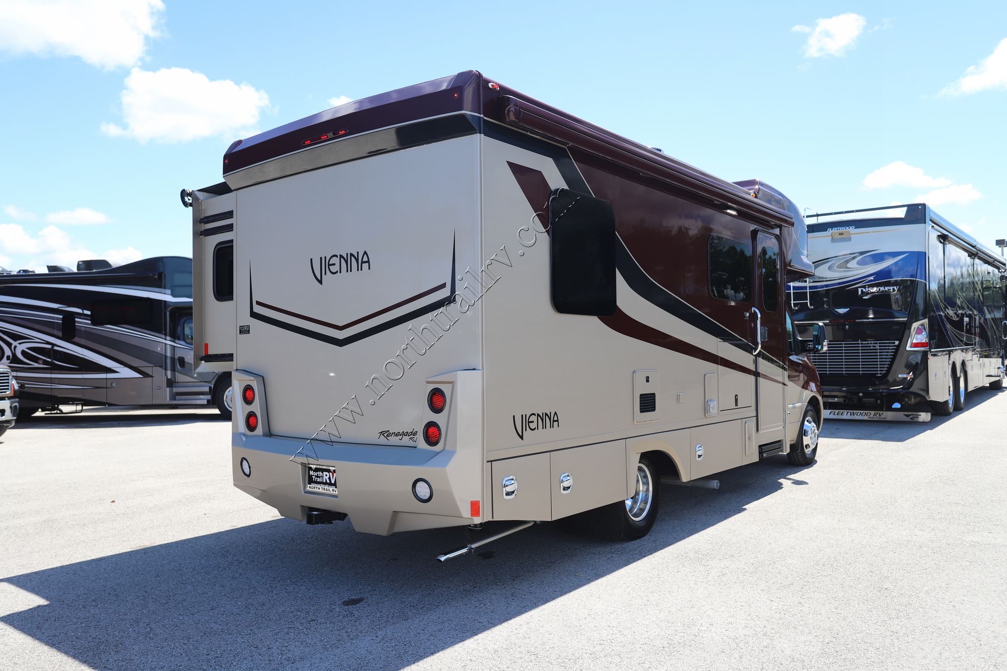 Used 2023 Renegade Rv Vienna 25VFWC Class C  For Sale