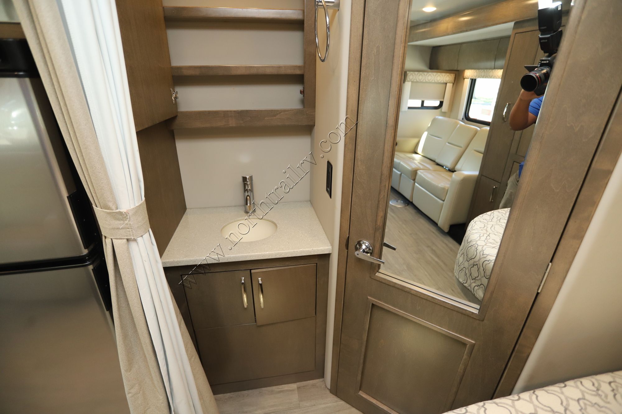 Used 2023 Renegade Rv Vienna 25VFWC Class C  For Sale