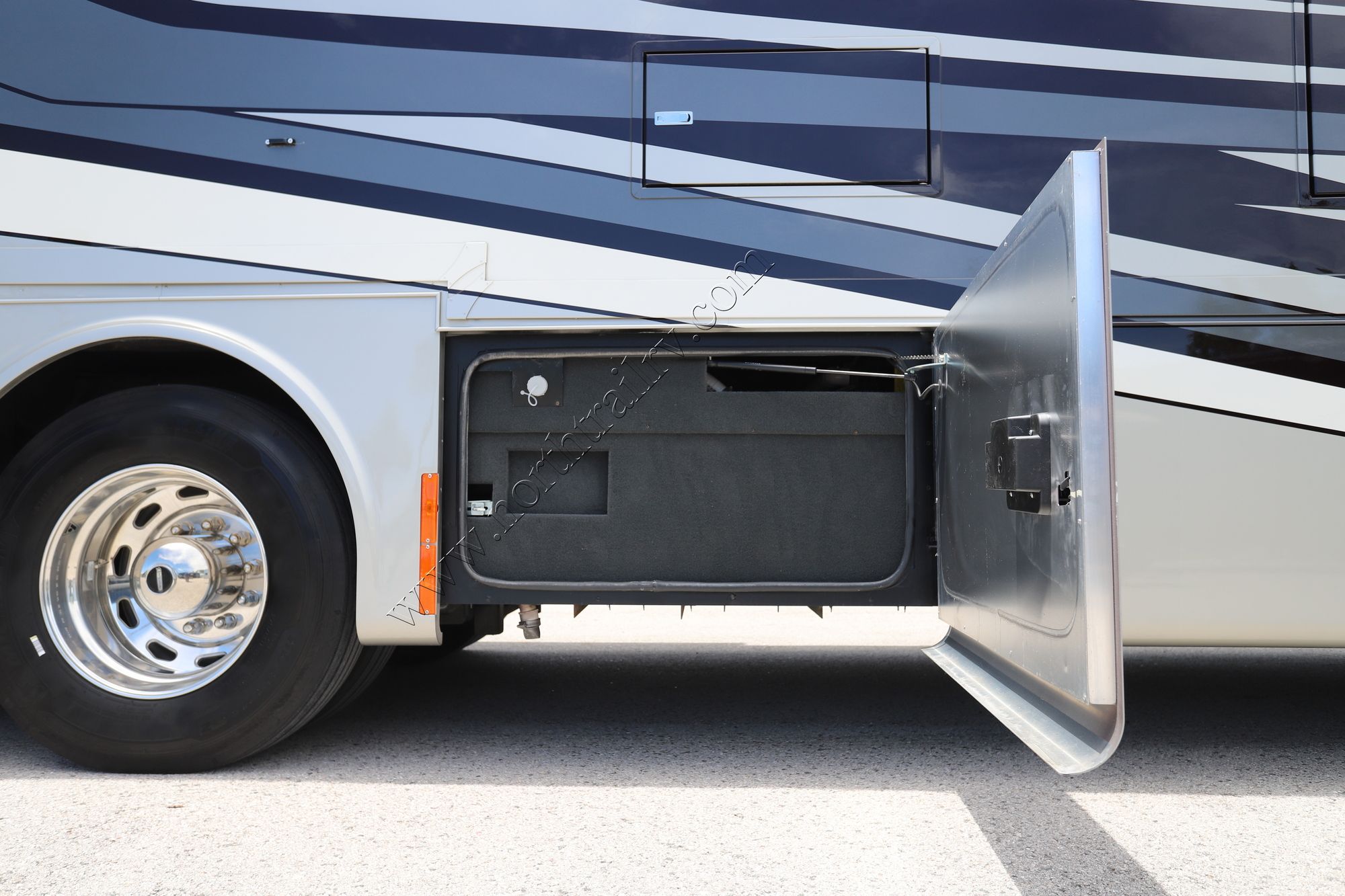 Used 2023 Tiffin Motor Homes Phaeton 37BH Class A  For Sale