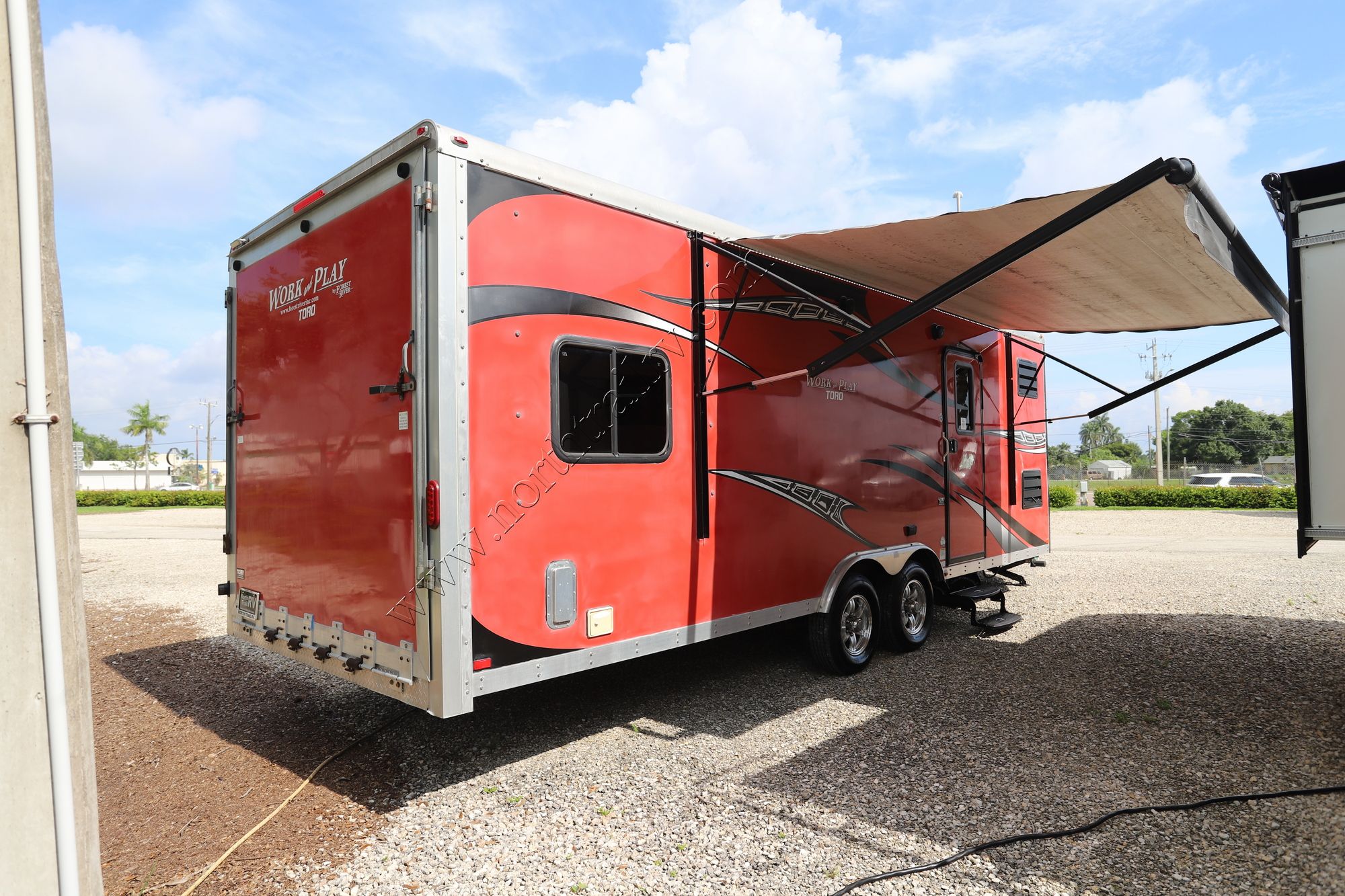 Used 2014 Forest River Work N Play 28VFKS Travel Trailer  For Sale