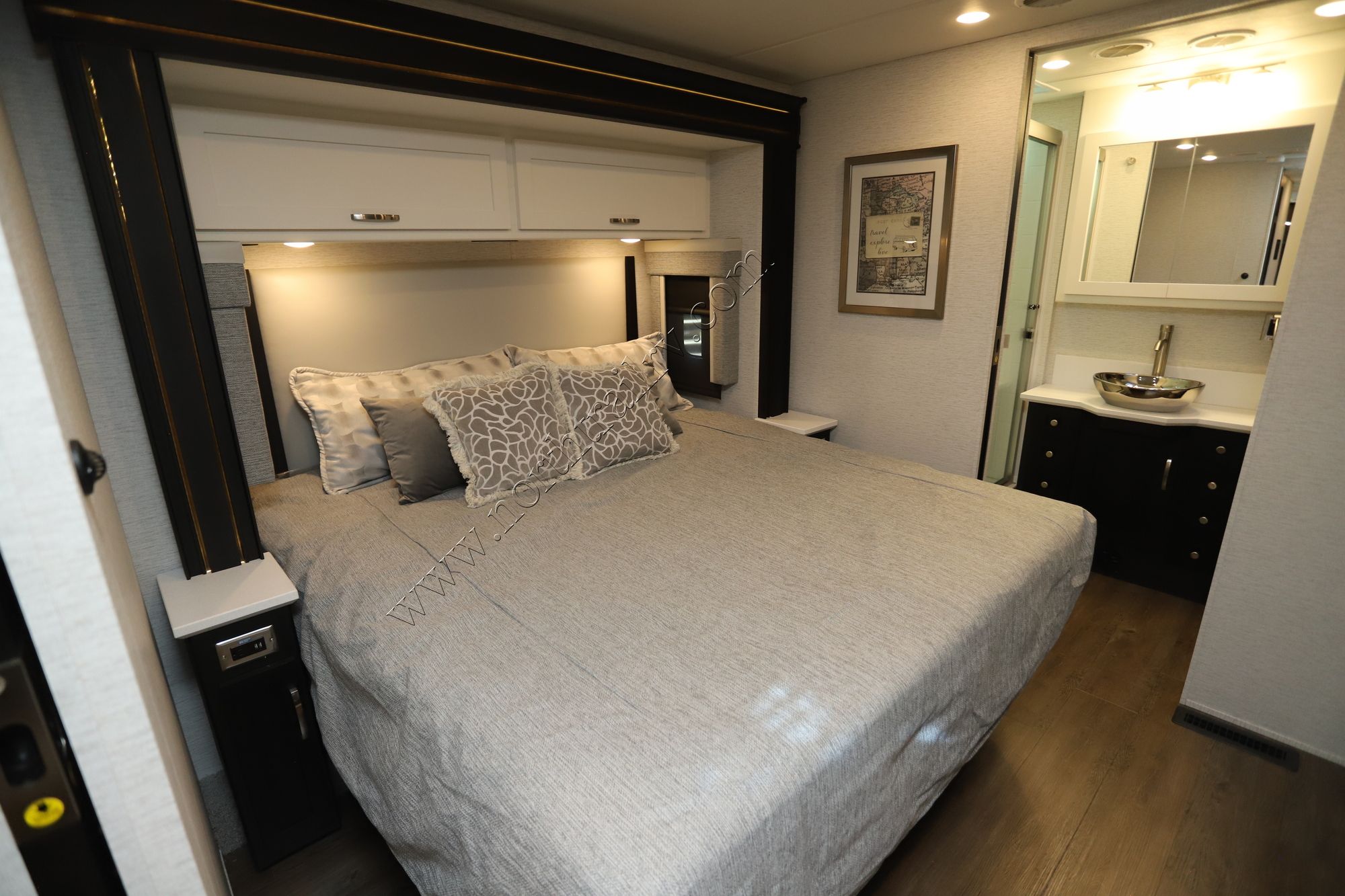 New 2025 Newmar Bay Star 3629 Class A  For Sale